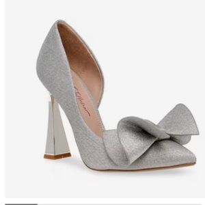 BETSEY JOHNSON Nobble Pump Big Bow Silver Glitter 4.25” Shiny Heel Pointy Toe